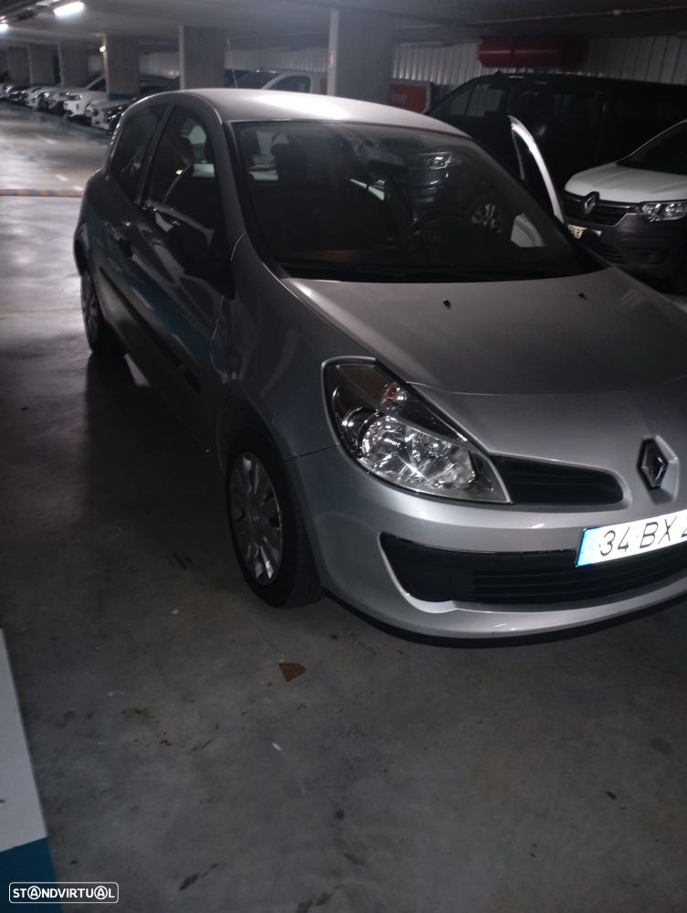 Renault Clio 1.2 16V Confort - 19
