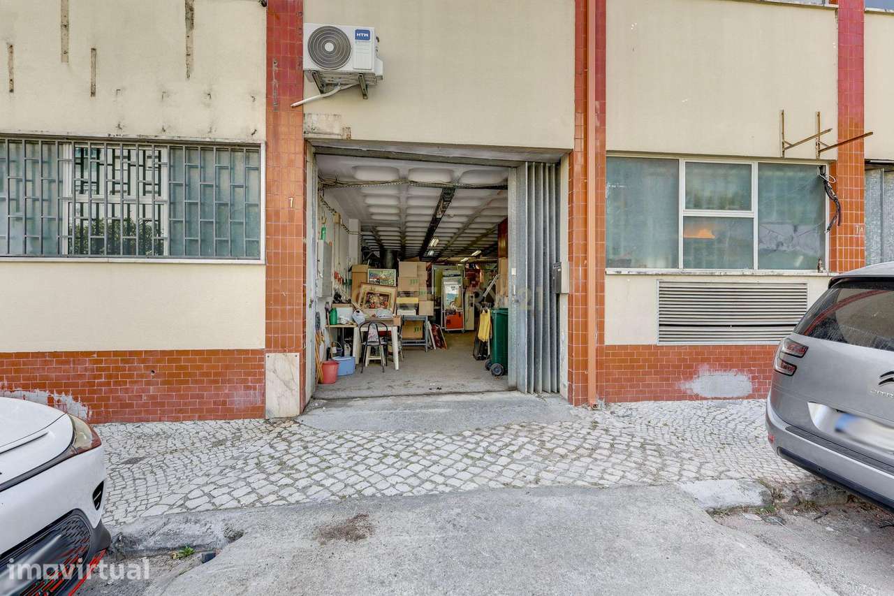 ARMAZÉM EM BENFICA - Grande imagem: 2/26