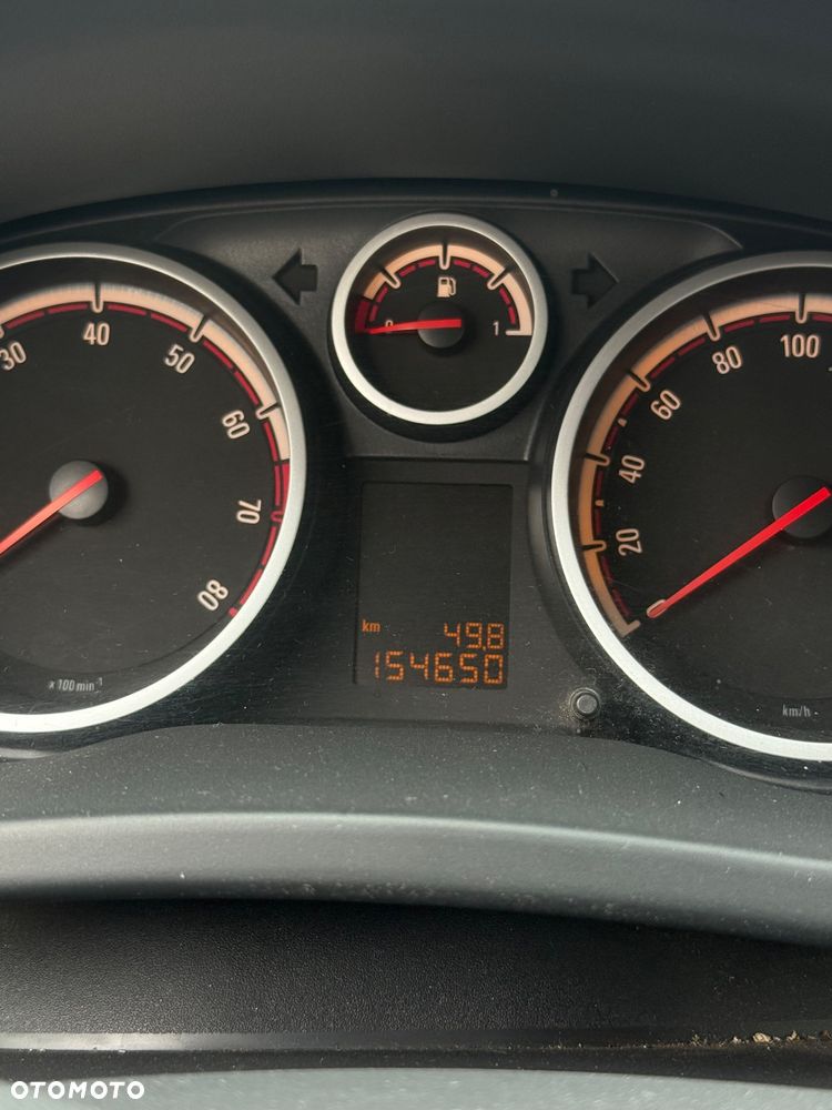 Opel Corsa 1.4 16V Enjoy - 10