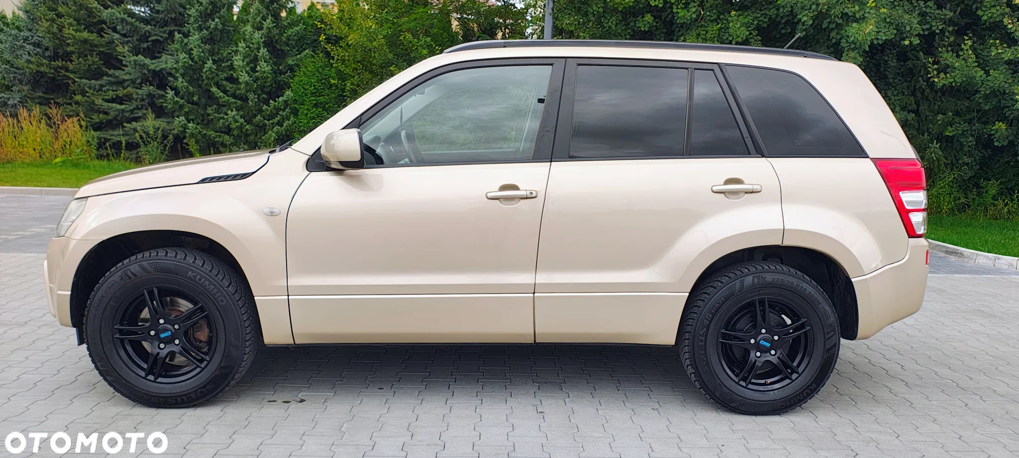 Suzuki Grand Vitara 2.0 Comfort + - 22