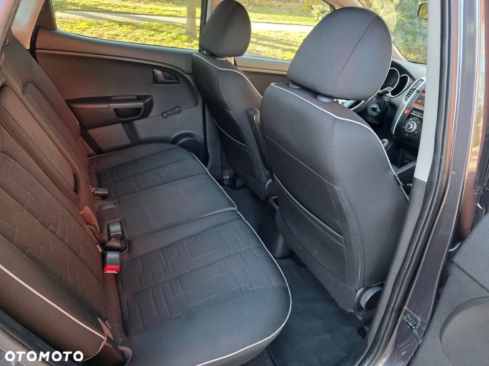 Kia Venga 1.4 CVVT Black Collection - 11