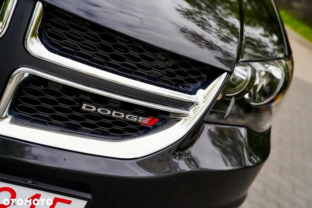 Dodge Caravan - 3