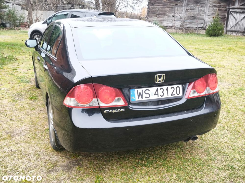 Honda Civic 1.8 Executive - 4