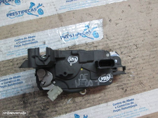 Fecho 13210748 OPEL ASTRA H 2005 FE ELETRICO OPEL ZAFIRA B 2008 1.9CDTI 8V TURBO 120CV 5P PRETO FE ELETRICO OPEL ASTRA H 2005 1.7CDTI 100CV 5P CINZA FE 5 PINOS - 2