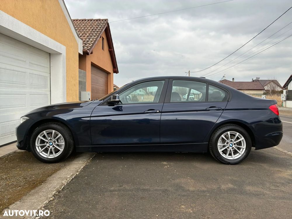 BMW Seria 3 320i Aut. - 6