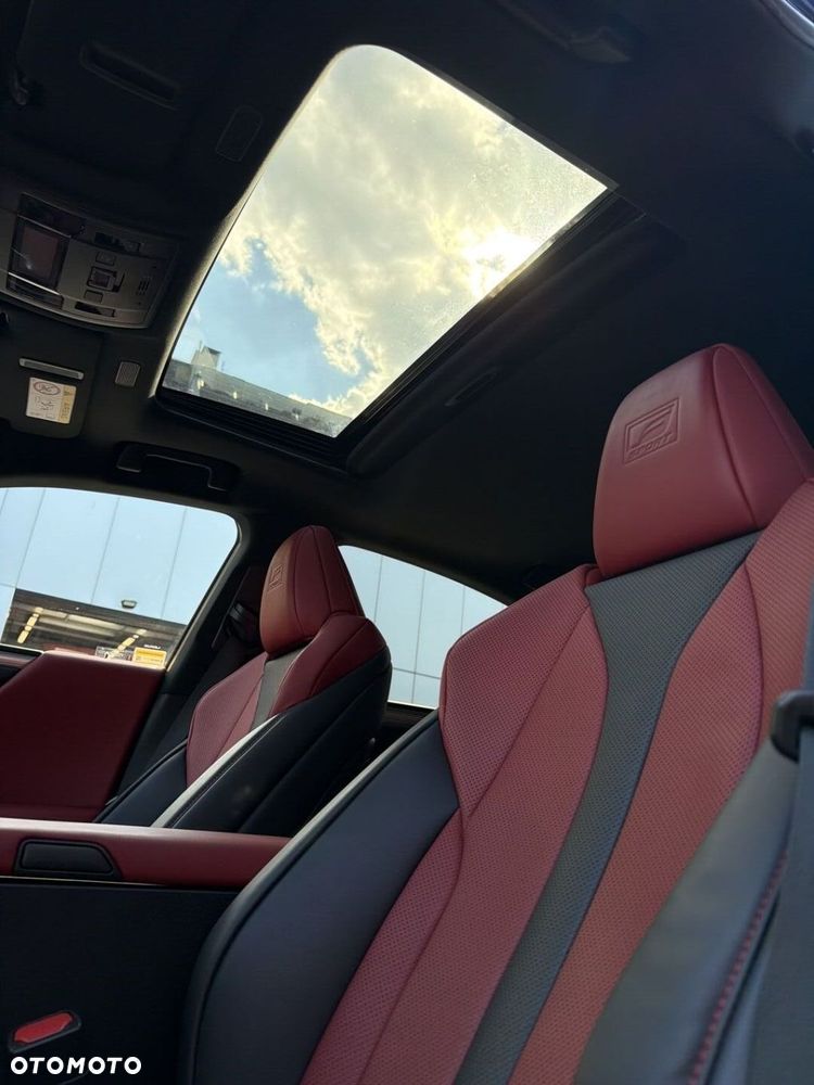 Lexus ES 300h F Sport Edition - 12