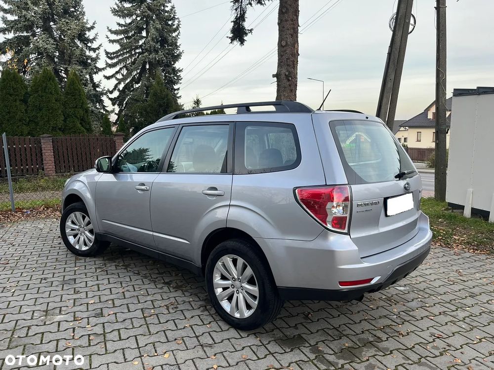 Subaru Forester 2.0X Automatik Exclusive - 3