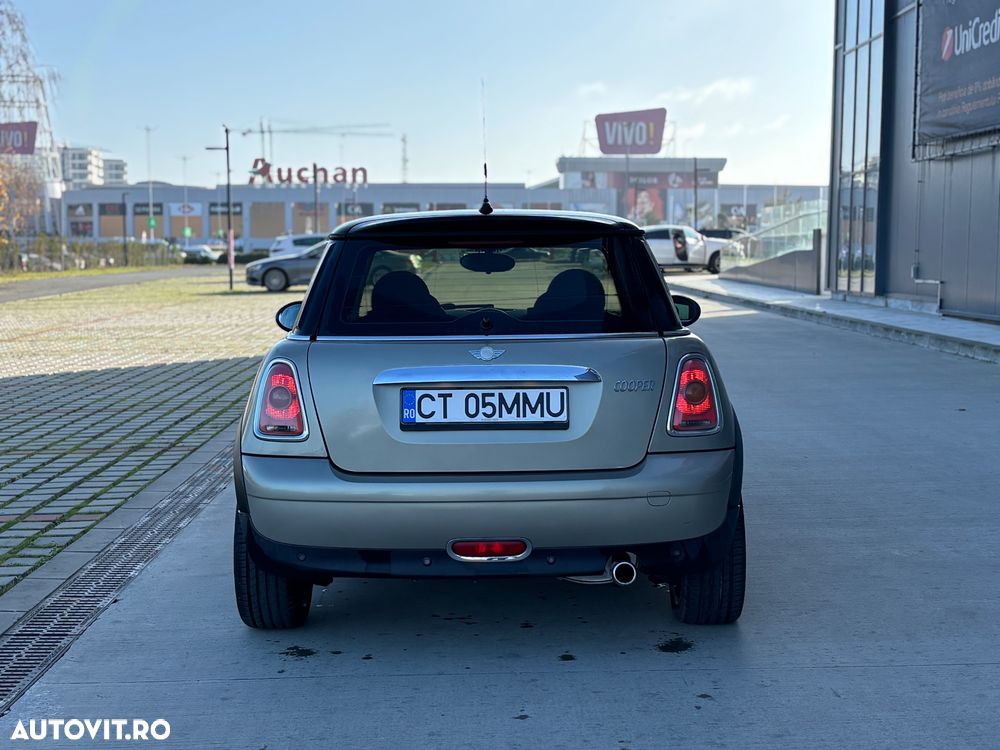 Mini Cooper Standard - 6