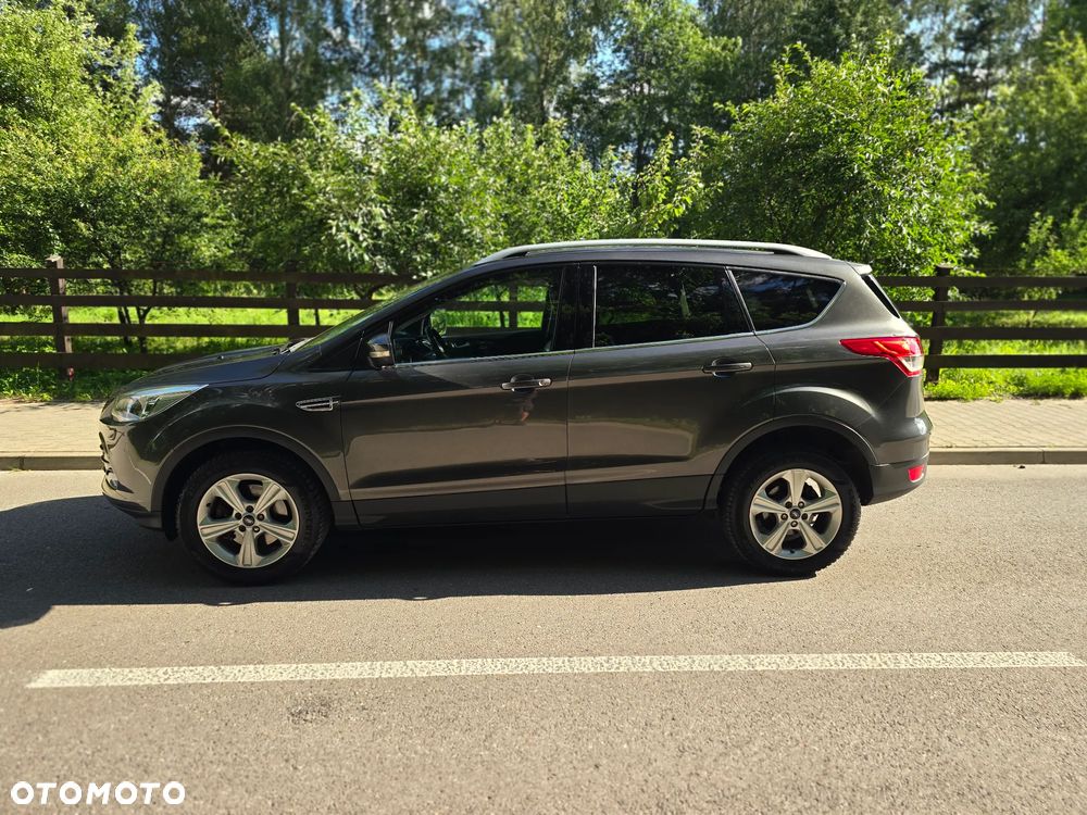 Ford Kuga 2.0 TDCi 2x4 Titanium - 18