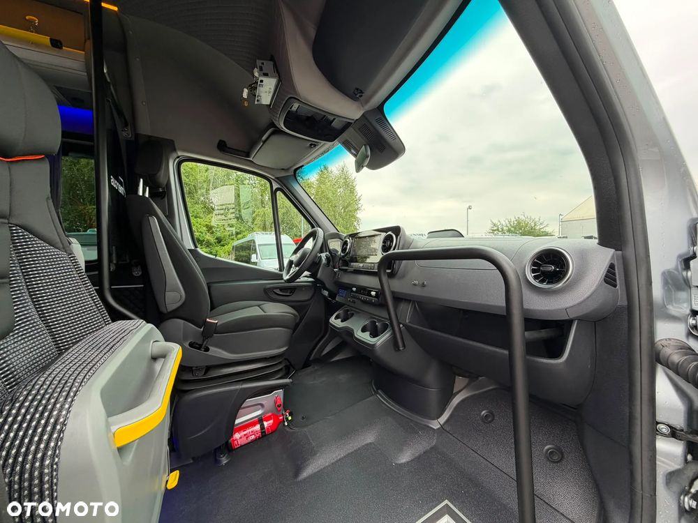 Mercedes-Benz Sprinter 519 - 15