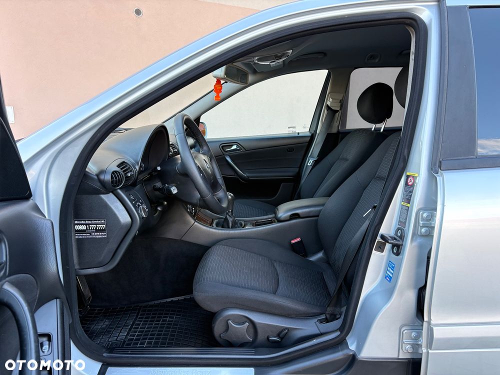 Mercedes-Benz Klasa C 200 CDI Elegance - 22