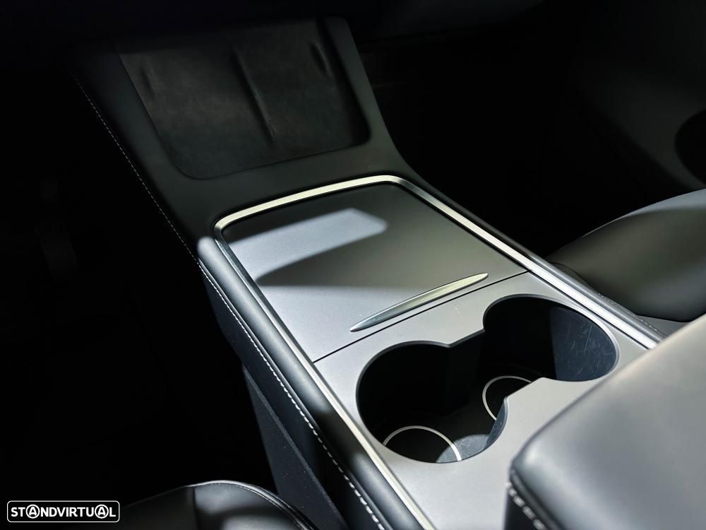 Tesla Model Y Standard - 47