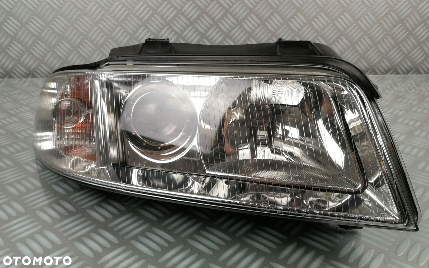 8D0941004AK reflektor lampa prawa prawy przód przednia AUDI A4 B5 LIFT EURO - 4