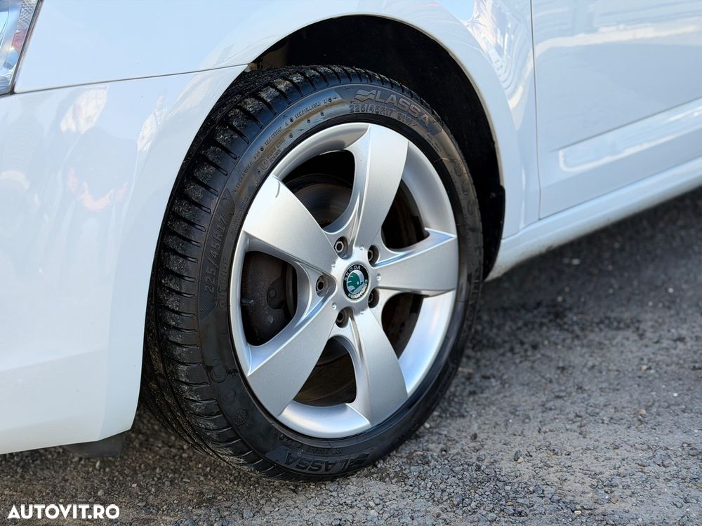 Skoda Octavia 2.0 TDI (Green tec) DSG Ambition - 12
