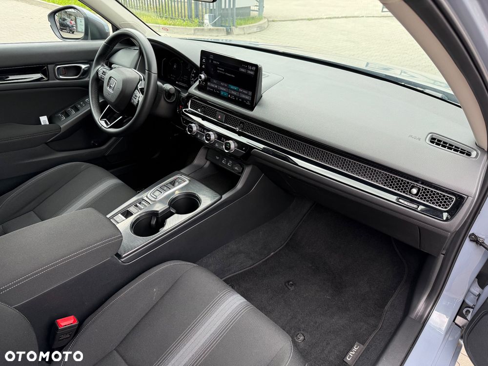 Honda Civic 2.0 i-MMD Elegance CVT - 28