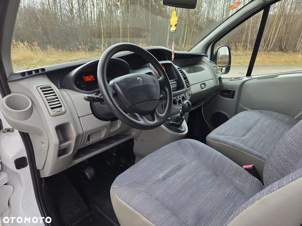 Renault Trafic - 16