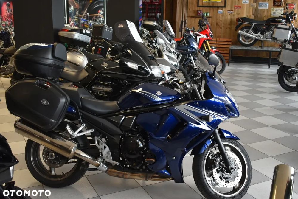 Suzuki GSX - 41