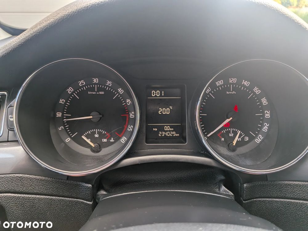 Skoda Superb 1.6 TDI Comfort - 12