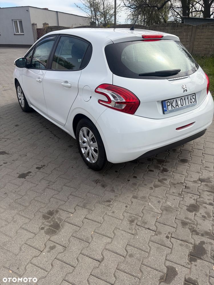 Peugeot 208 - 4