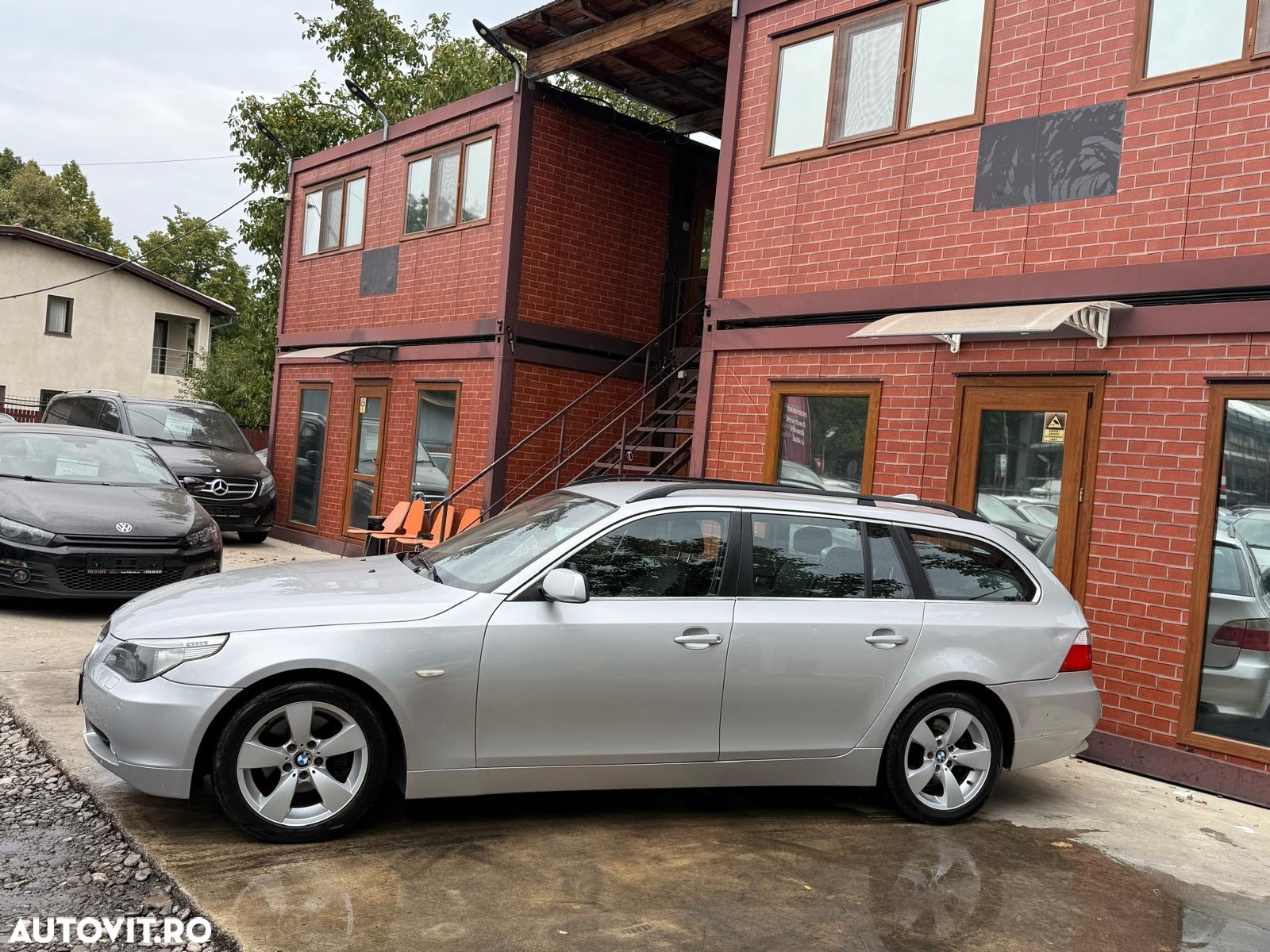 BMW Seria 5 520d Touring Aut. - 36