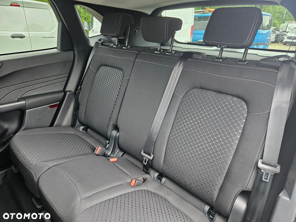 Ford Kuga 2.5 FHEV FWD Titanium eCVT - 11
