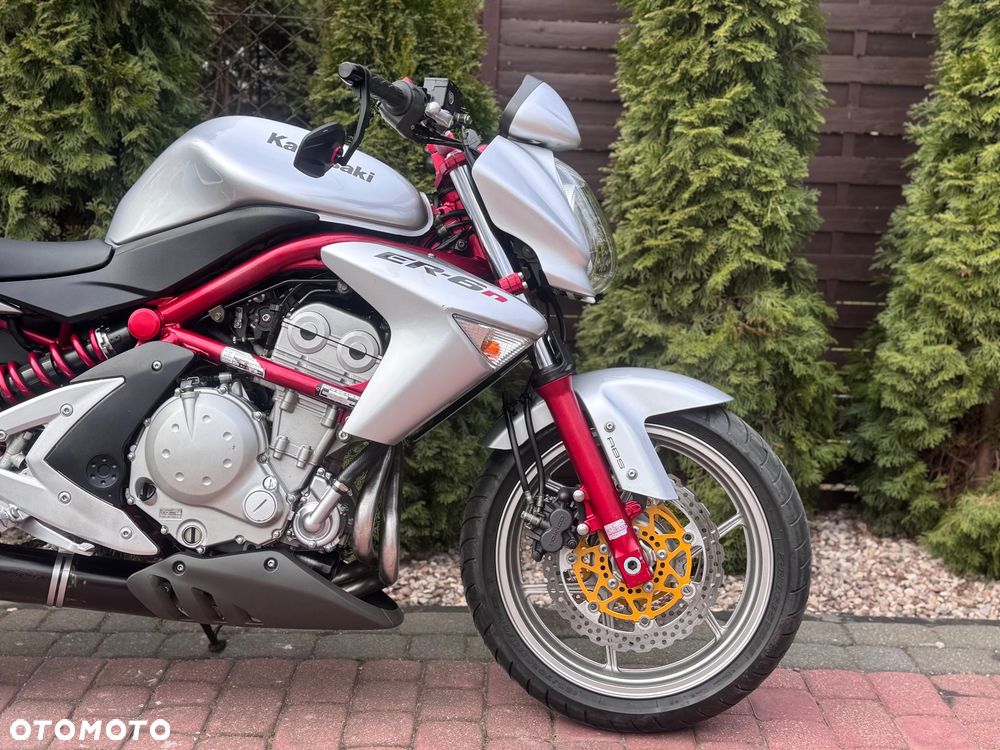 Kawasaki ER - 16
