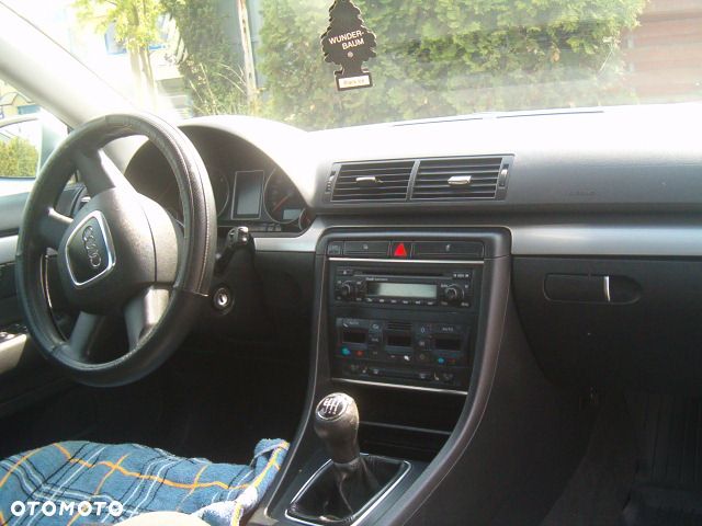 Audi A4 Avant - 22