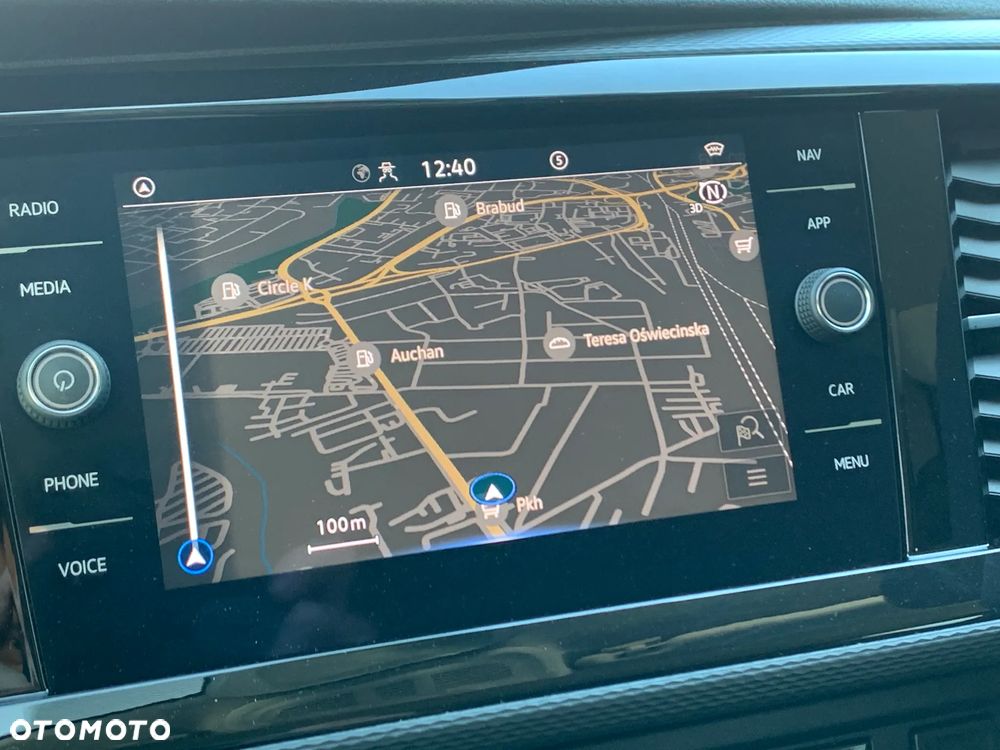 Volkswagen TRANSPORTER MOCNY T6 SILNIK DNA 2.0TDI MOC 150KM DSG7 SKRZYNIA AUTOMAT Ilość miejsc 9 osobowy ZABUDOWA KOMBI VAN MINIBUS SPECJALNA CARAVELLE Lampy Bi-LED Kamera  Radar 2x boczne drzwi przesuwne! Aktywny tempomat, Asystent pasa, System zmiany pasa, Podgrzewane fotele, Dwustrefowa Klimatyzacja i ogrzewanie! Fabryczne oryginał WEBASTO 5kW THERMO COMFORT SE Szybkie nagrzewanie silnika zimą! - 35