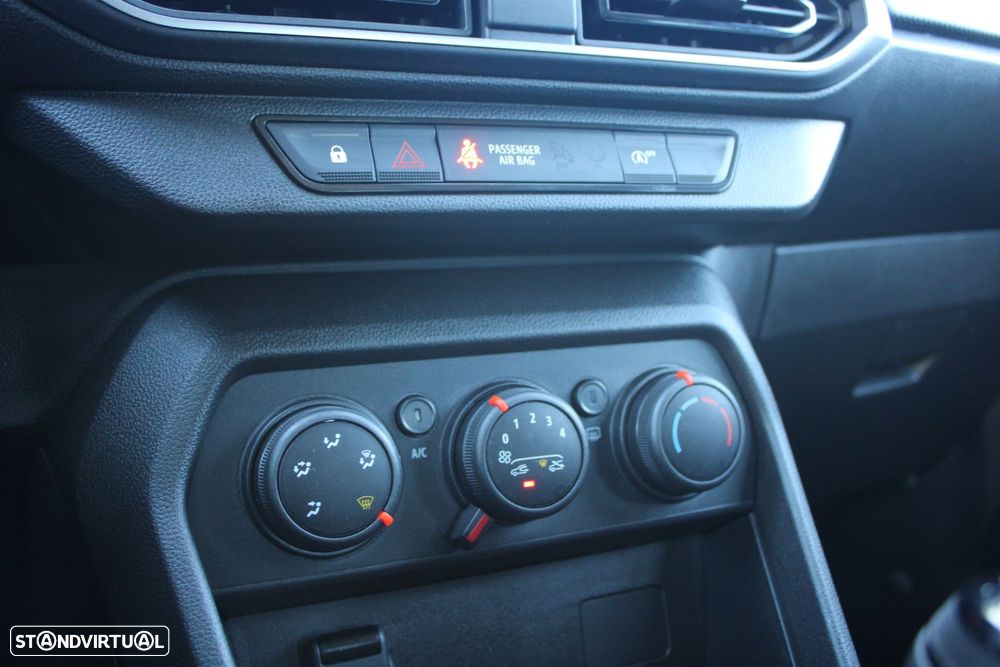 Dacia Sandero 1.0 SCe Essential - 28
