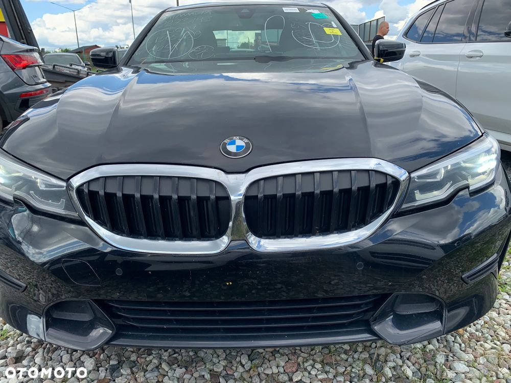 BMW Seria 3 330i xDrive - 2