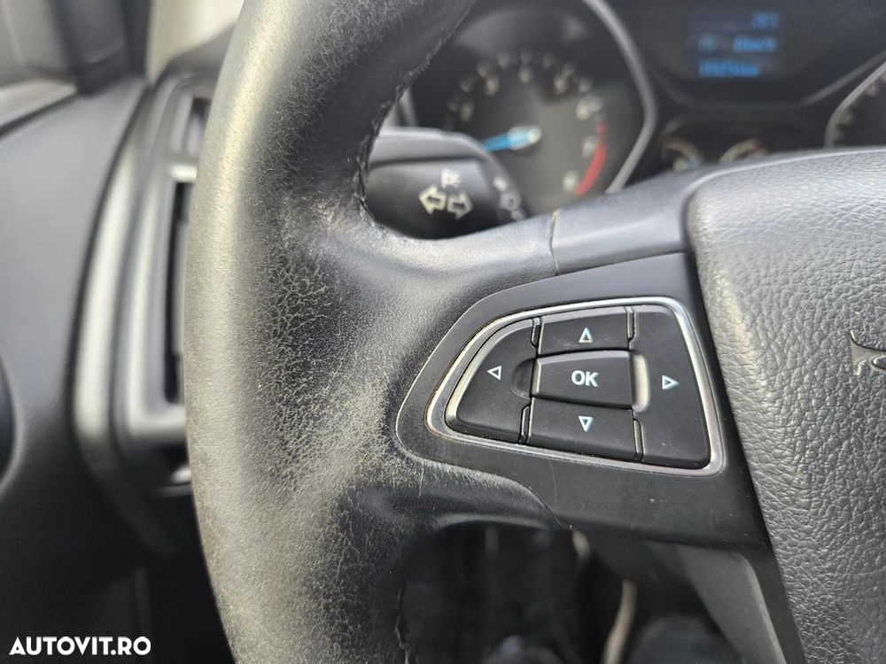 Ford Focus 1.0 EcoBoost Trend - 9