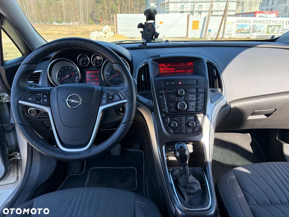 Opel Astra 1.6 T SIDI Cosmo S&S EU6 - 7