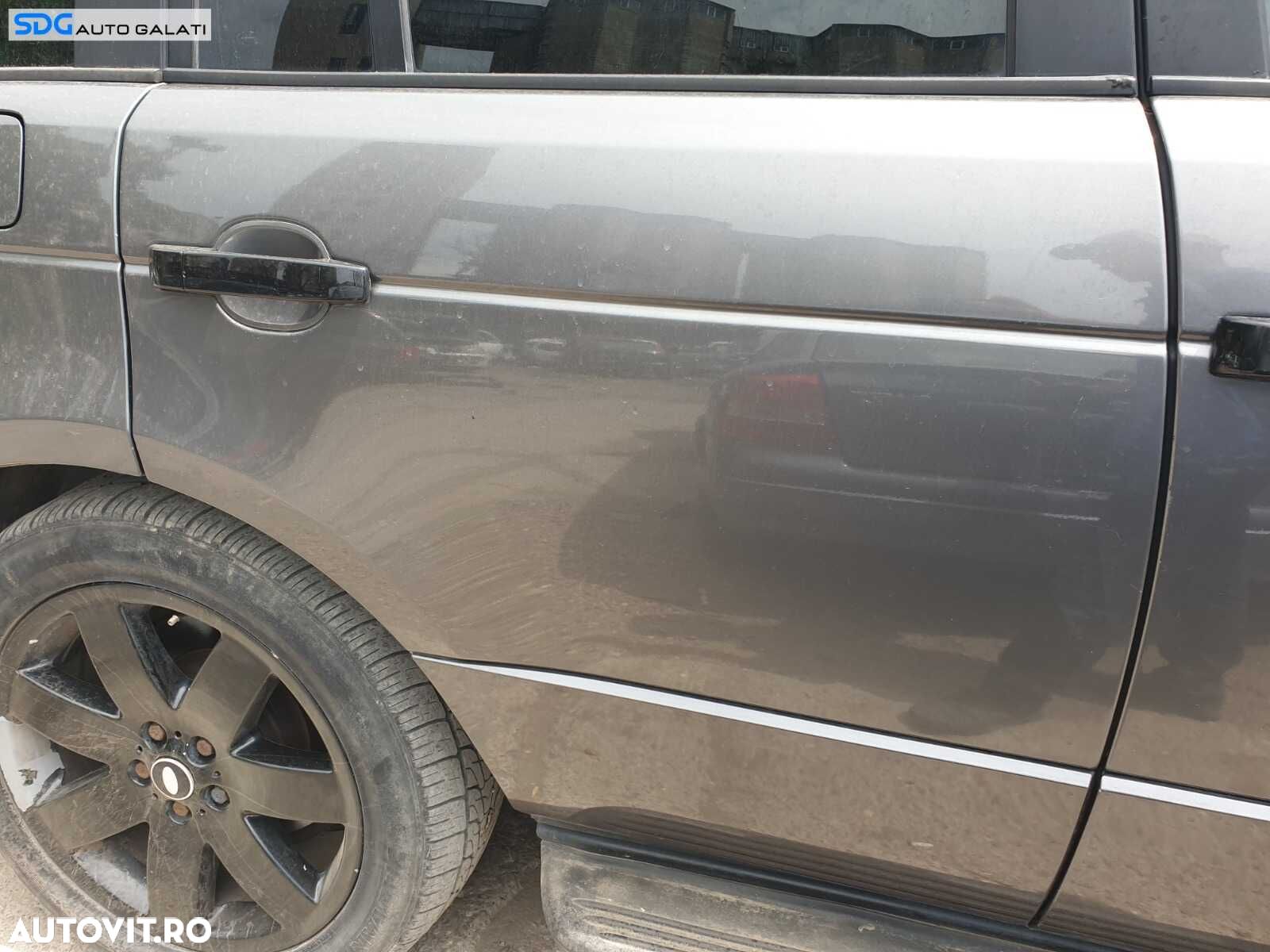 Bandou Ornament Plastic de pe Usa Portiera Dreapta Spate Land Rover Range Rover Vogue 2001 - 2012 Culoare 659/LAL Bonatti Grey Metallic [C7002] - 1