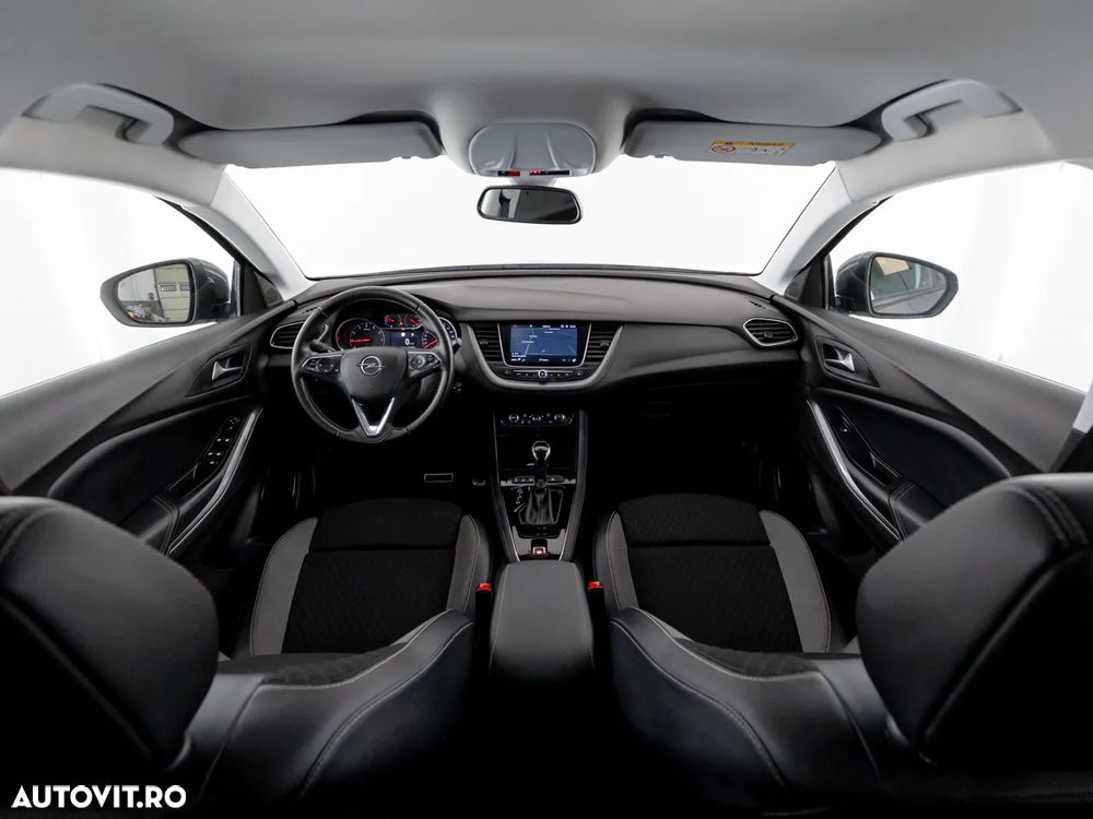 Opel Grandland X 1.2 Turbo START/STOP Elegance - 5
