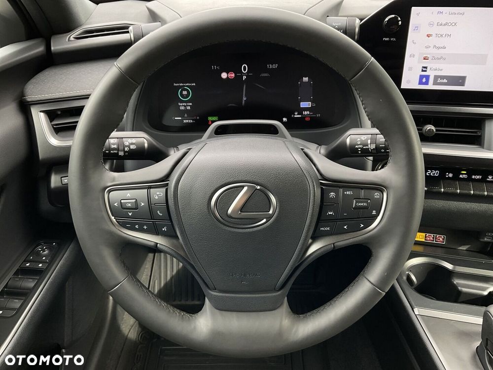 Lexus UX 2024