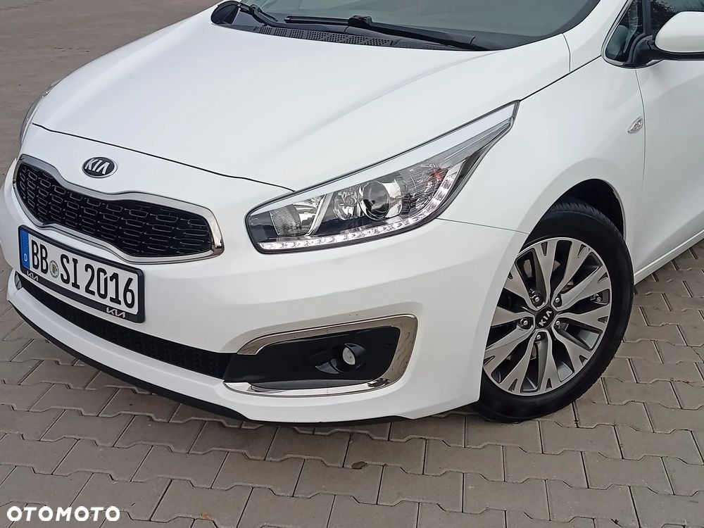 Kia Ceed - 7