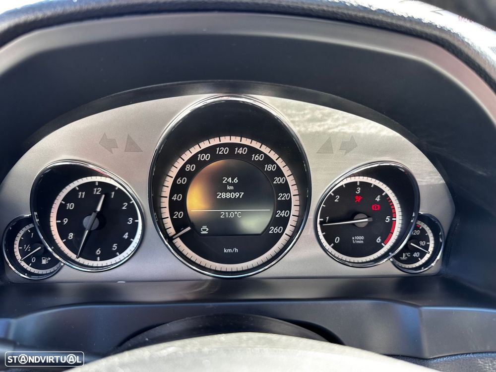 Mercedes-Benz E 250 CDI Elegance BlueEfficiency - 37