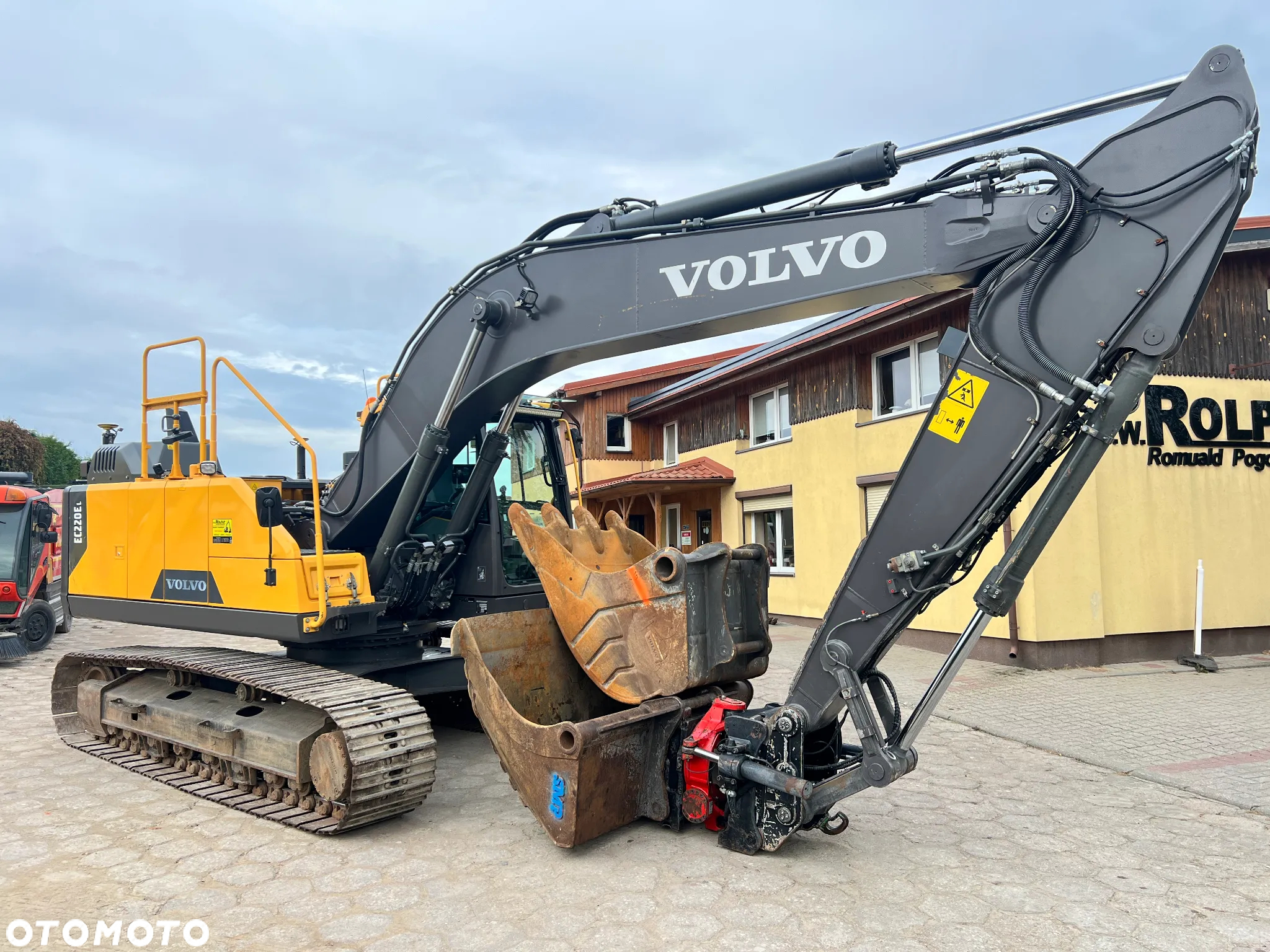 Volvo koparka gąsienicowa VOLVO EC220EL ROTOTILT 2x łyżka , system LEICA 3D, 2x szybkozłącze S70, webasto - 3
