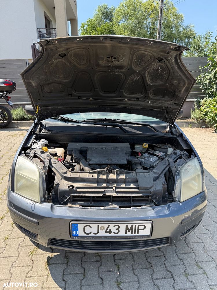 Ford Fusion 1.6 Ghia - 9