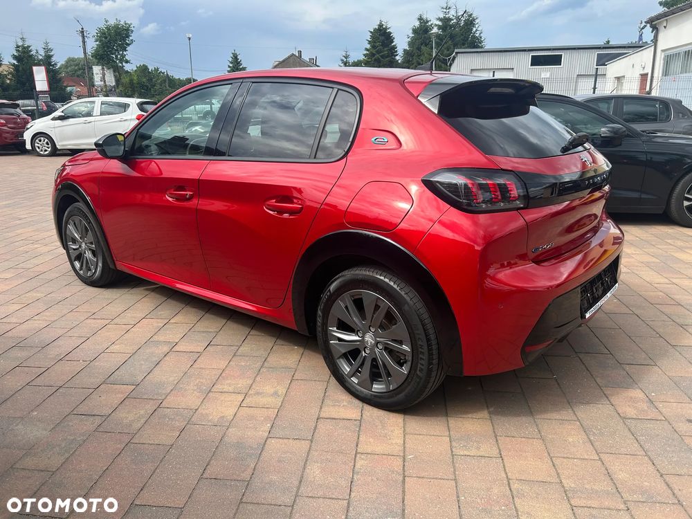 Peugeot 208 Elektromotor 136 Allure+ - 6