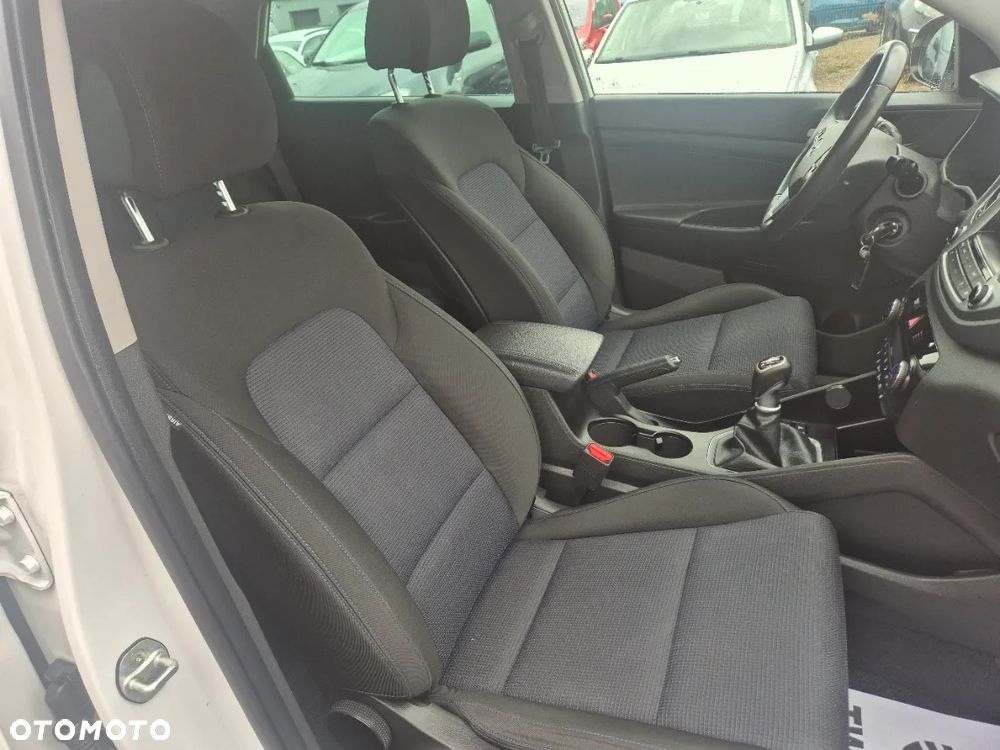 Hyundai Tucson 1.6 GDI BlueDrive Comfort 2WD - 19