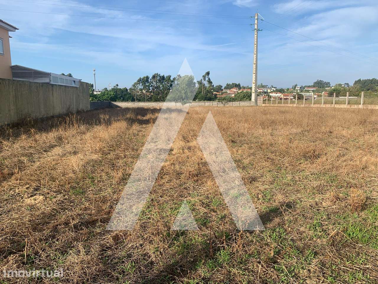 Terreno com permissão de construção de 4 Moradias em Aradas - Grande imagem: 2/10