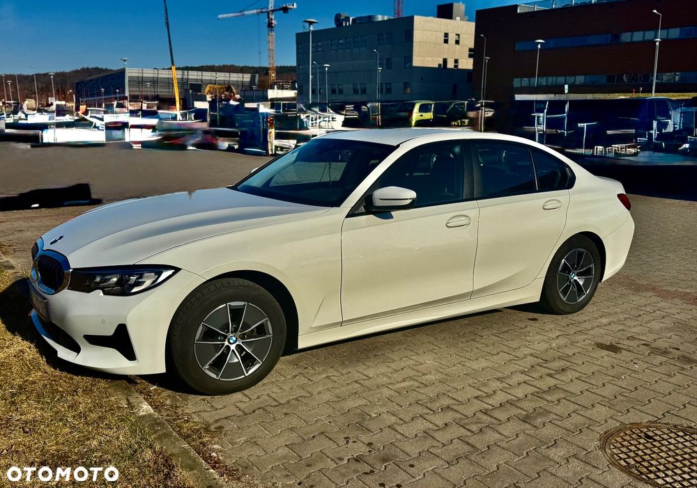 BMW Seria 3 318i - 3