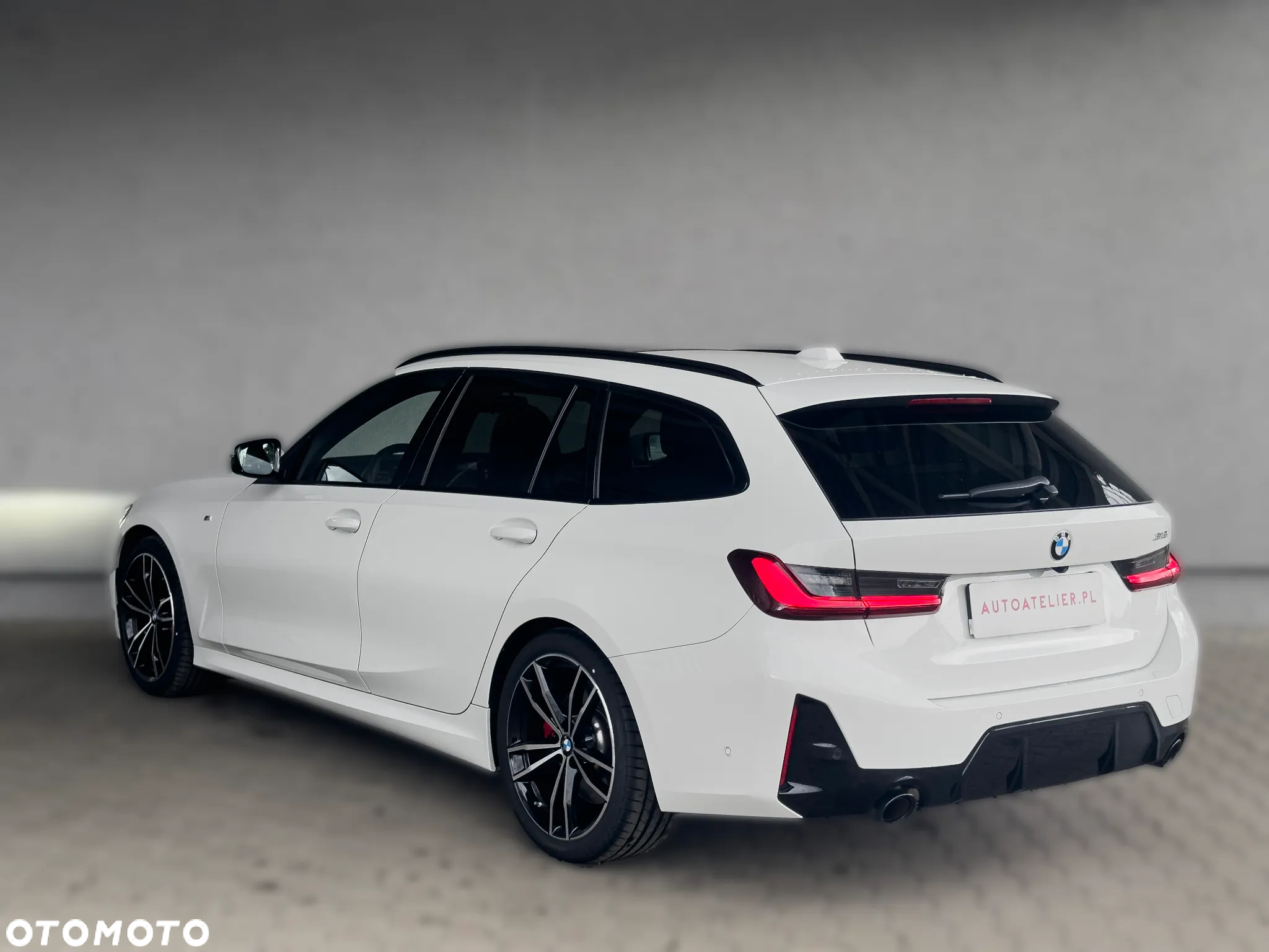 BMW Seria 3 318i Touring M Sport - 9