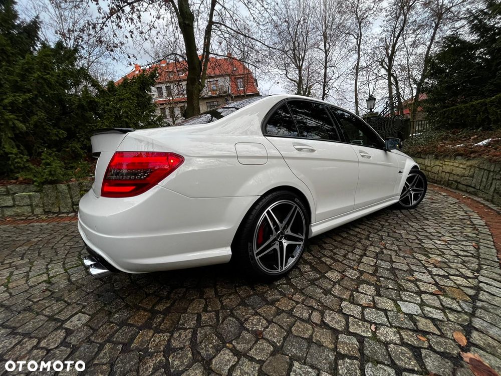 Mercedes-Benz Klasa C 63 AMG 7G-TRONIC SPORT EDITION - 14