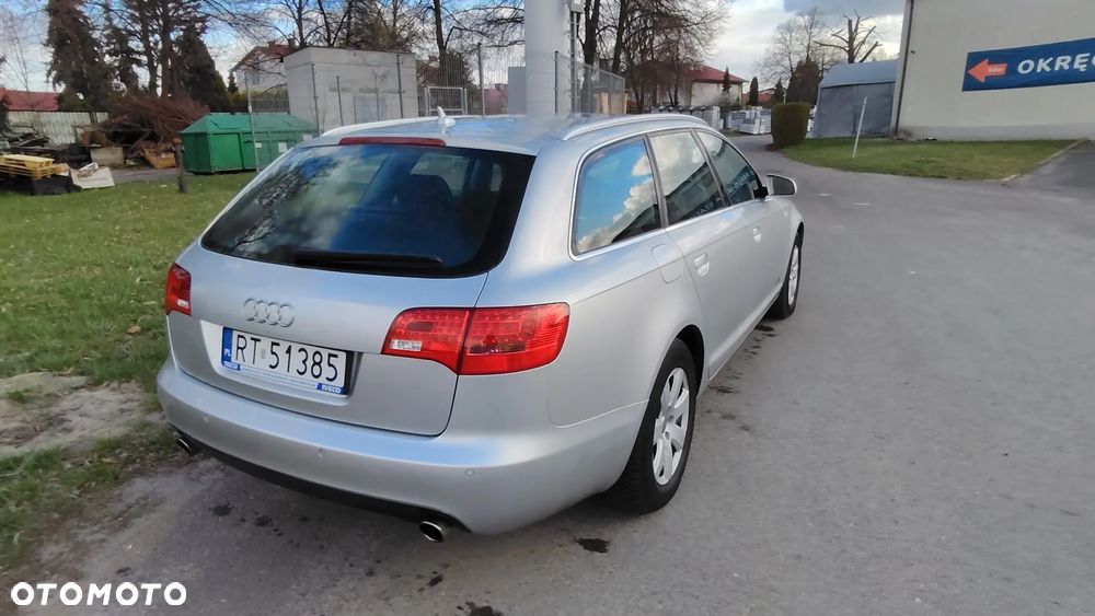 Audi A6 Avant 2.4 - 7