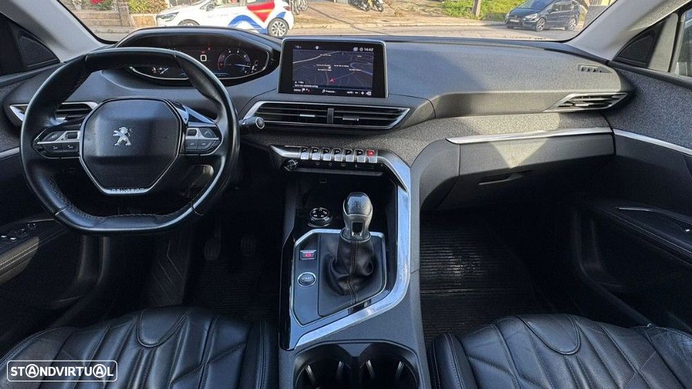 Peugeot 5008 1.5 BlueHDi Allure - 20