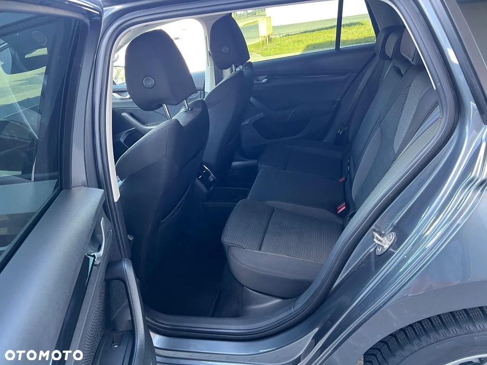 Skoda Octavia 2.0 TDI Selection DSG - 14