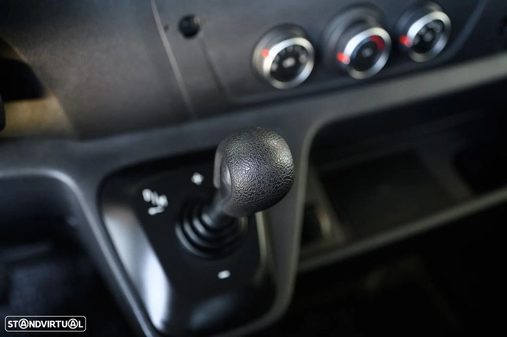 Renault Master L4 2.3 dCi Single Cab 3.5T - 22