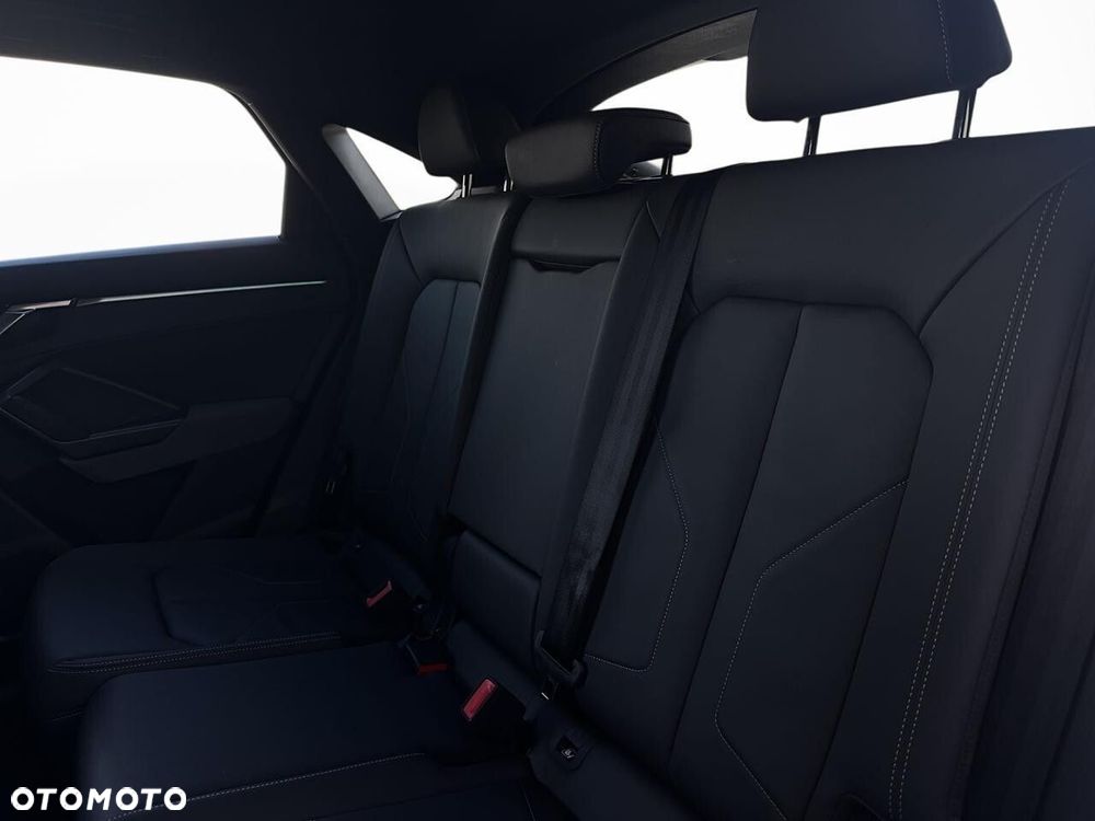 Audi Q3 Sportback - 32